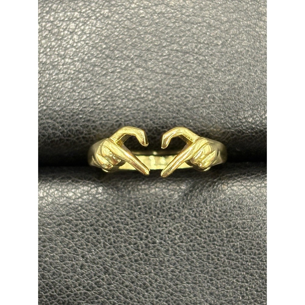 EUC Gold Sterling Silver Heart Fingers Ring Size 6.25 E4